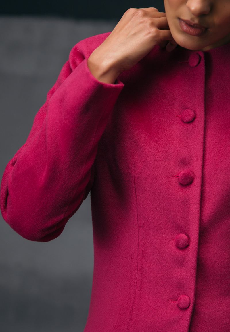 COLLARLESS WOOL COAT IN PINK