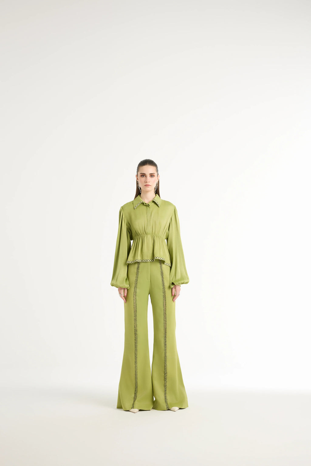 Raffia Embroidered Slit Pants in Green