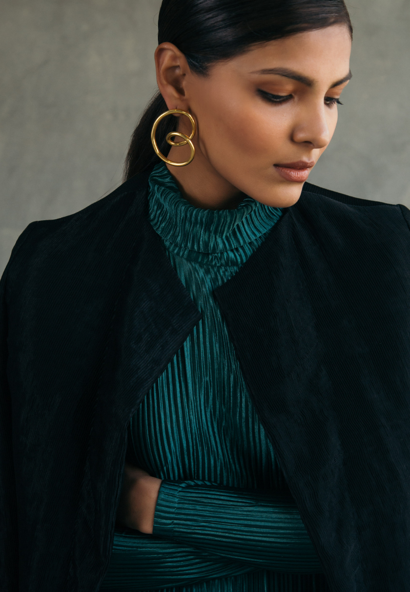 PLEATED JERSEY JACKET IN BLACK