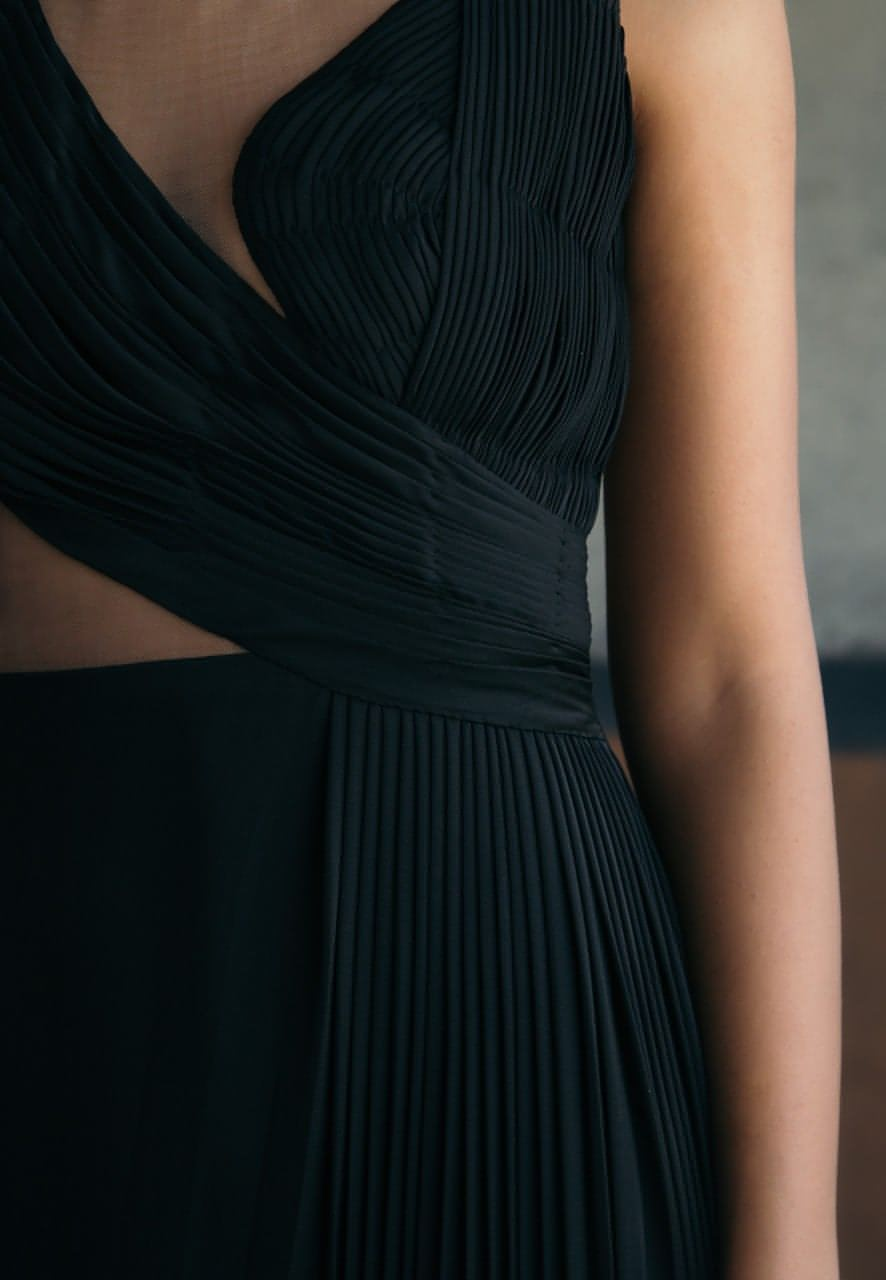 SLEEVELESS RUCHED AND PLEATED MAXI IN BLACK